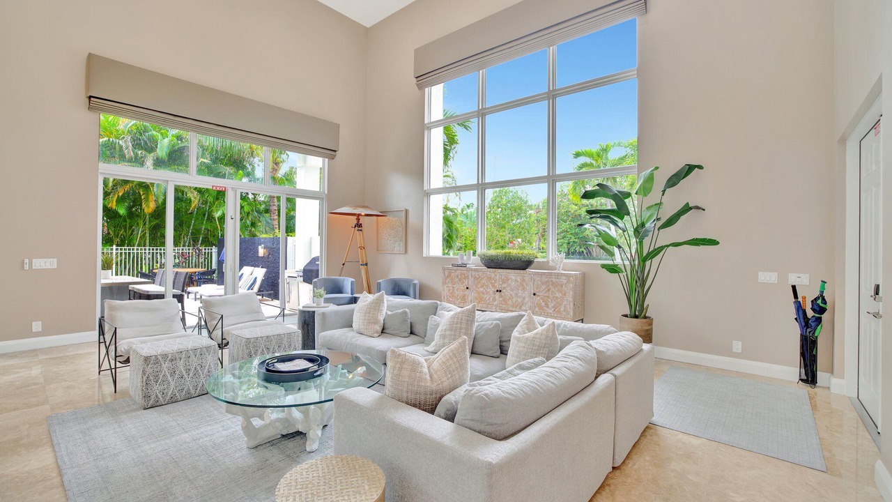 Photo of Livingroom in Dolphin Isles