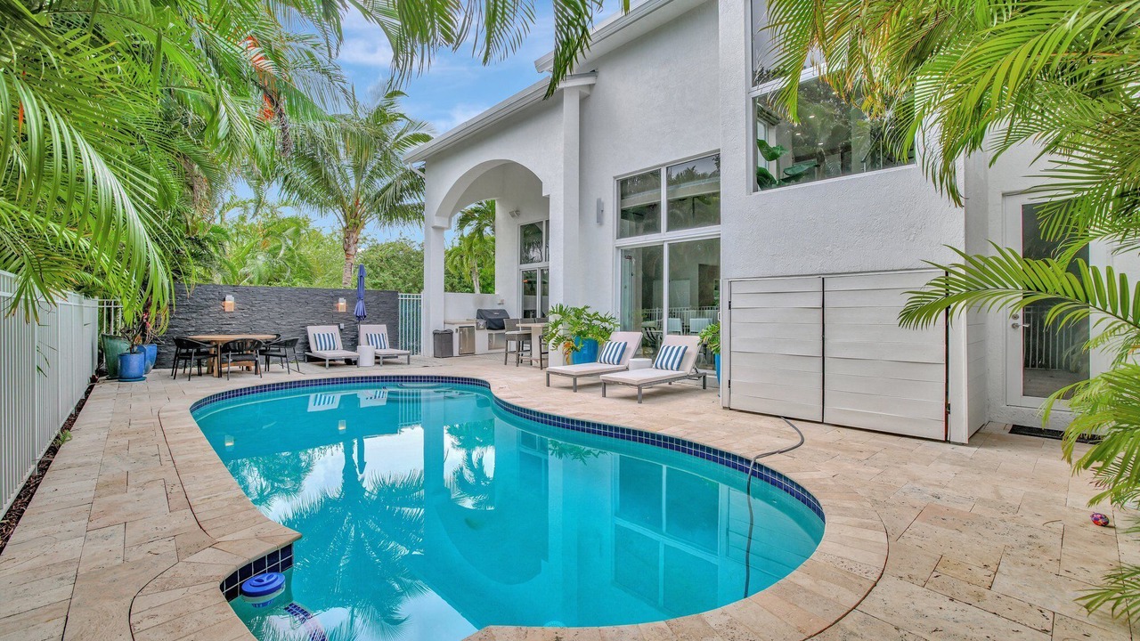 Photo of Outdoor in Dolphin Isles