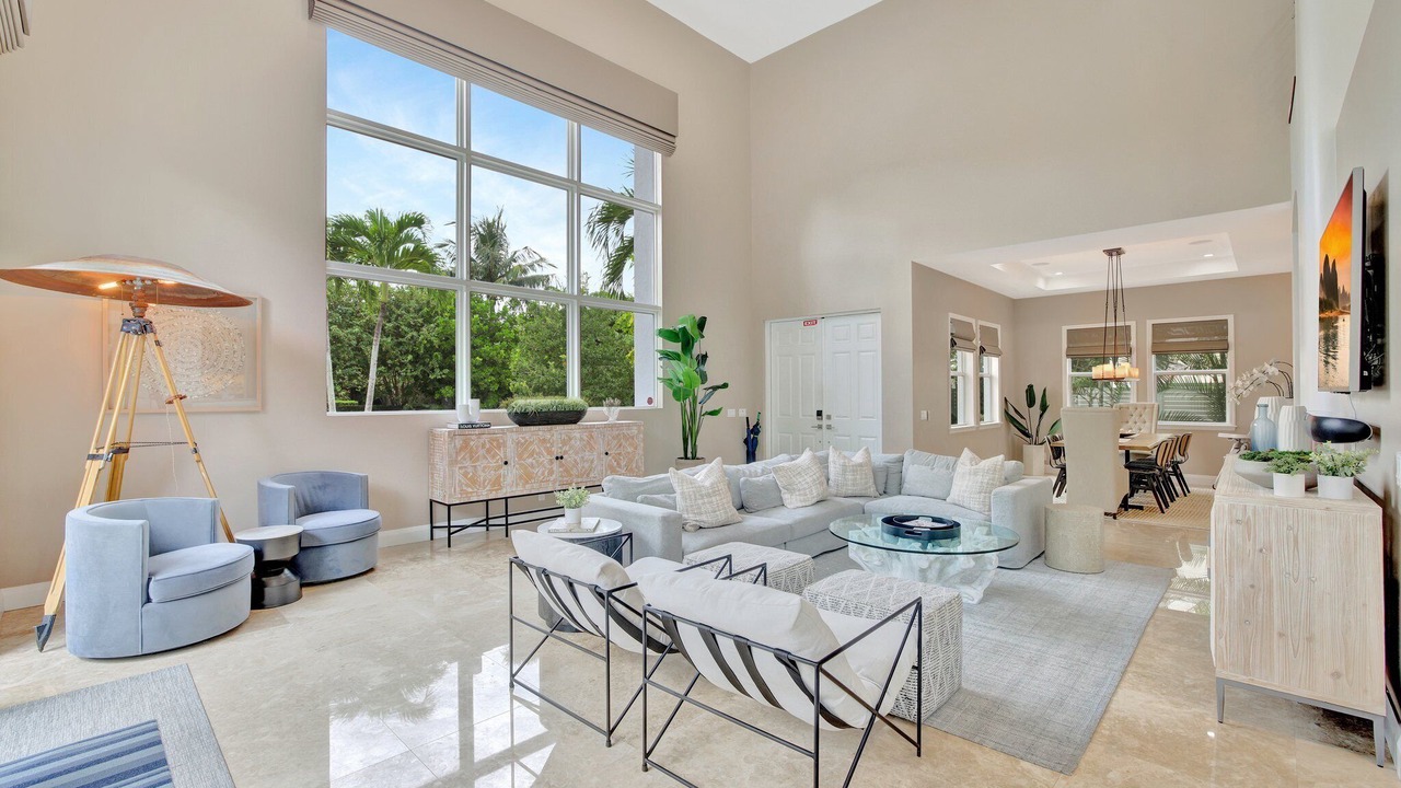 Photo of Livingroom in Dolphin Isles