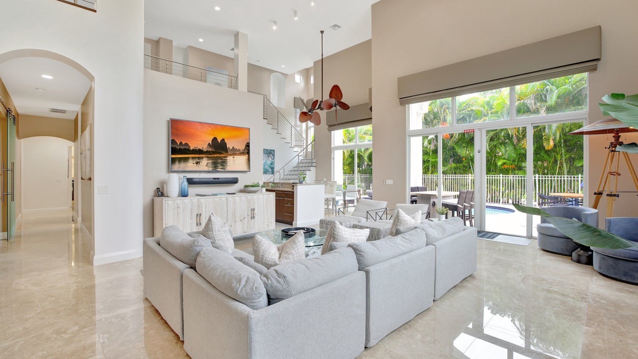 Photo of Livingroom in Dolphin Isles