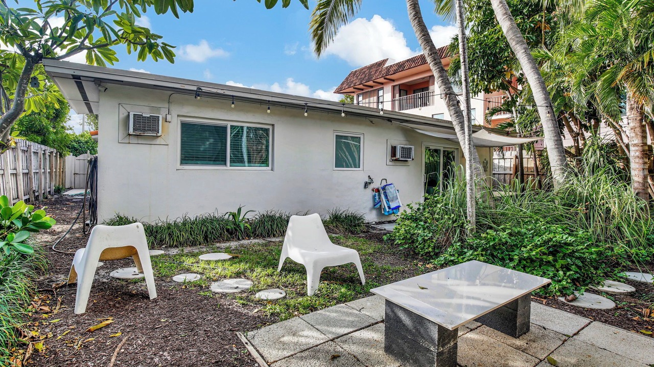 Photo of Patio Balcony in Lauderdale-by-the-Sea