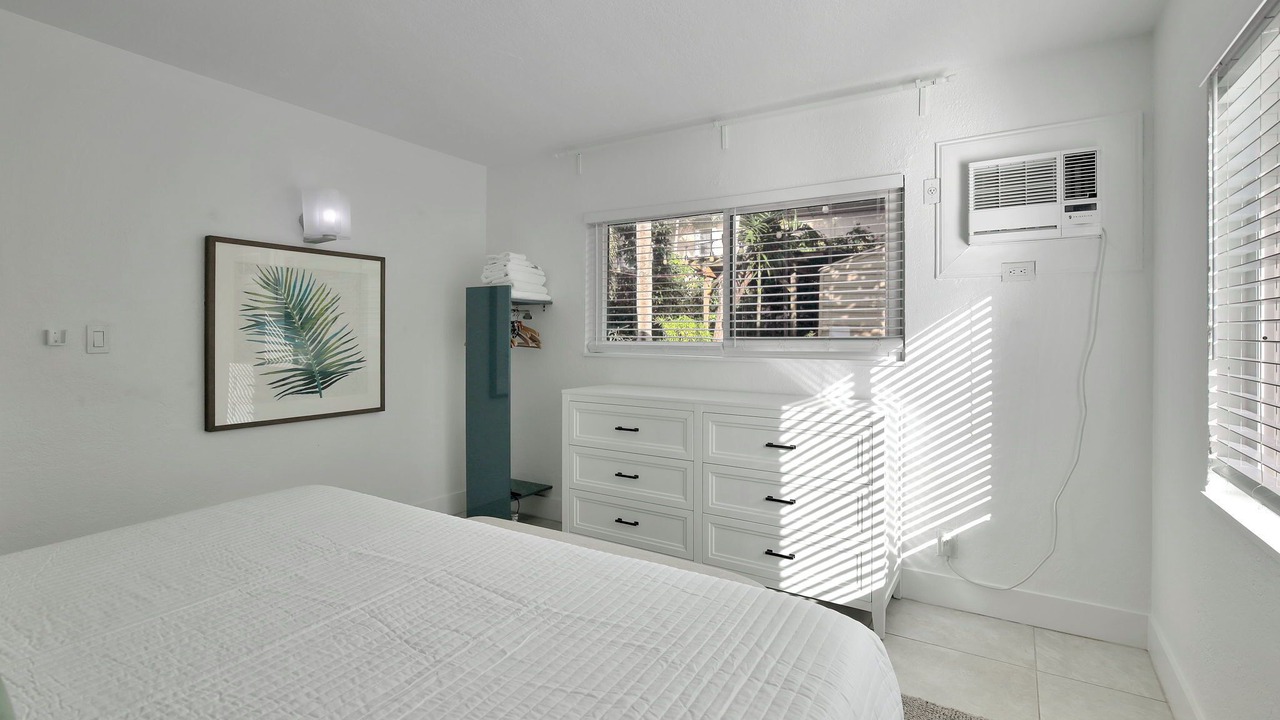 Photo of Bedroom in Lauderdale-by-the-Sea