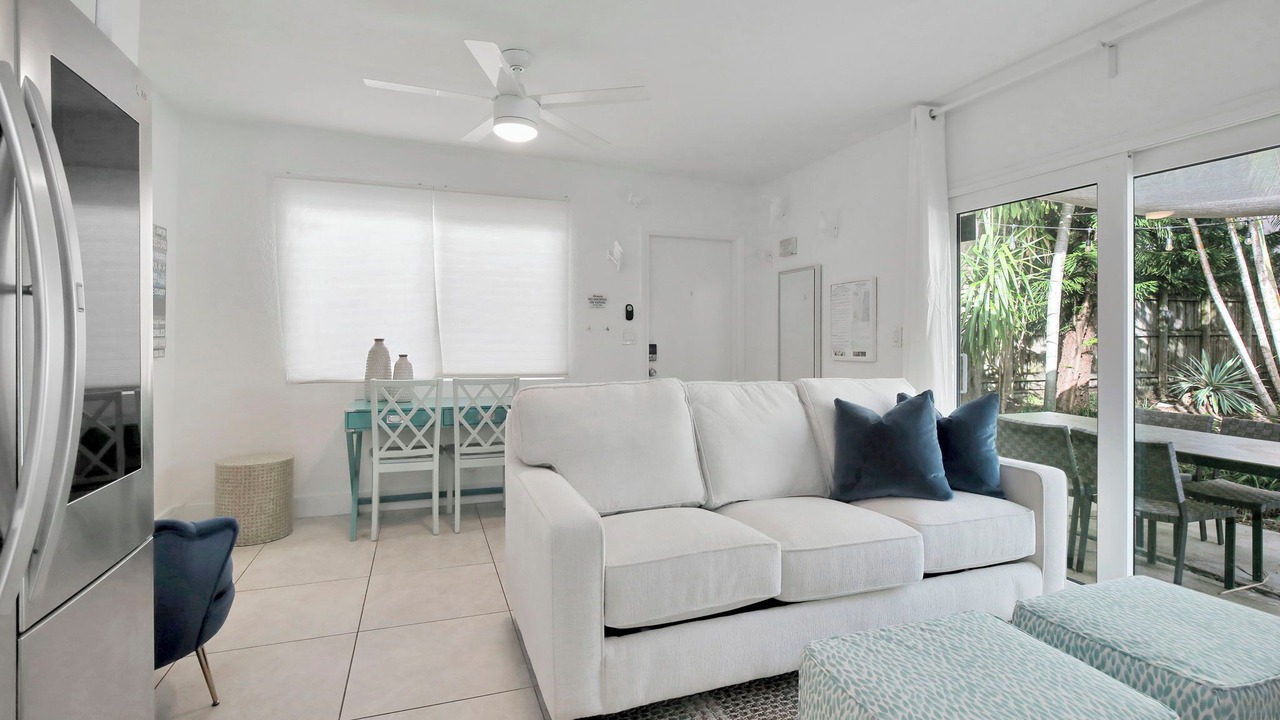 Photo of Livingroom in Lauderdale-by-the-Sea