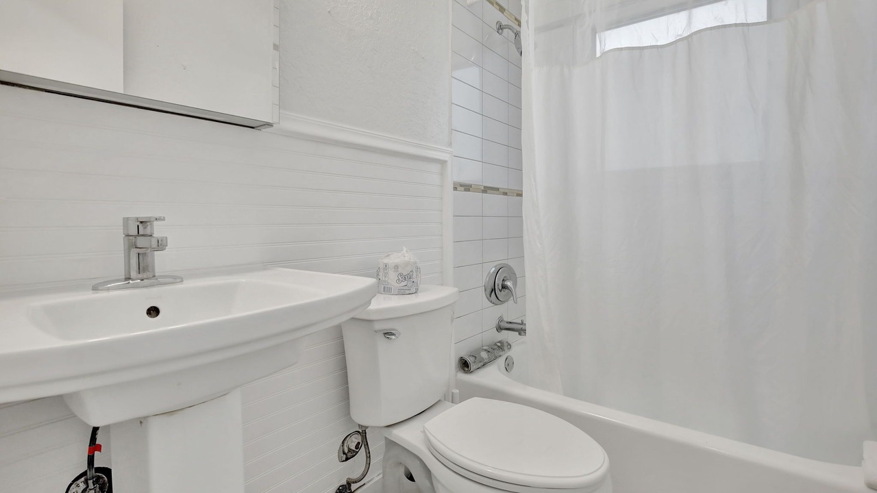 Photo of Bathroom in Lauderdale-by-the-Sea