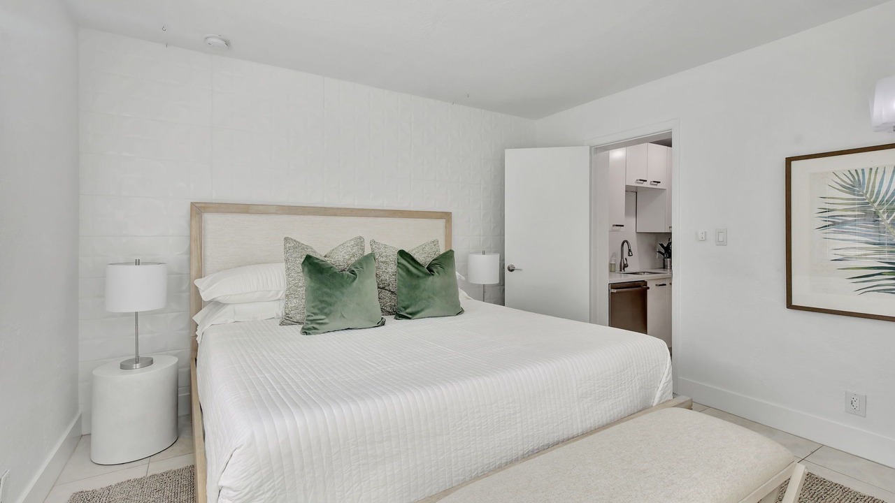 Photo of Bedroom in Lauderdale-by-the-Sea
