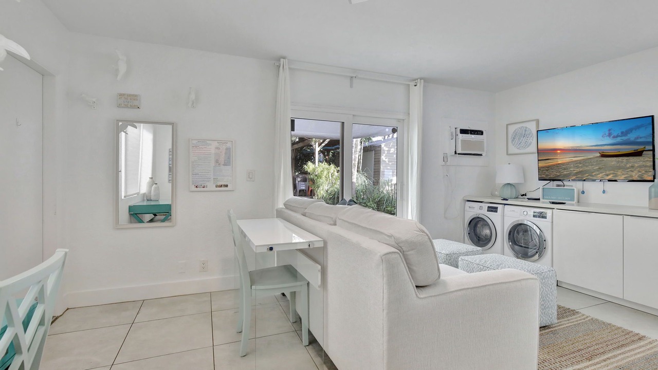 Photo of Livingroom in Lauderdale-by-the-Sea
