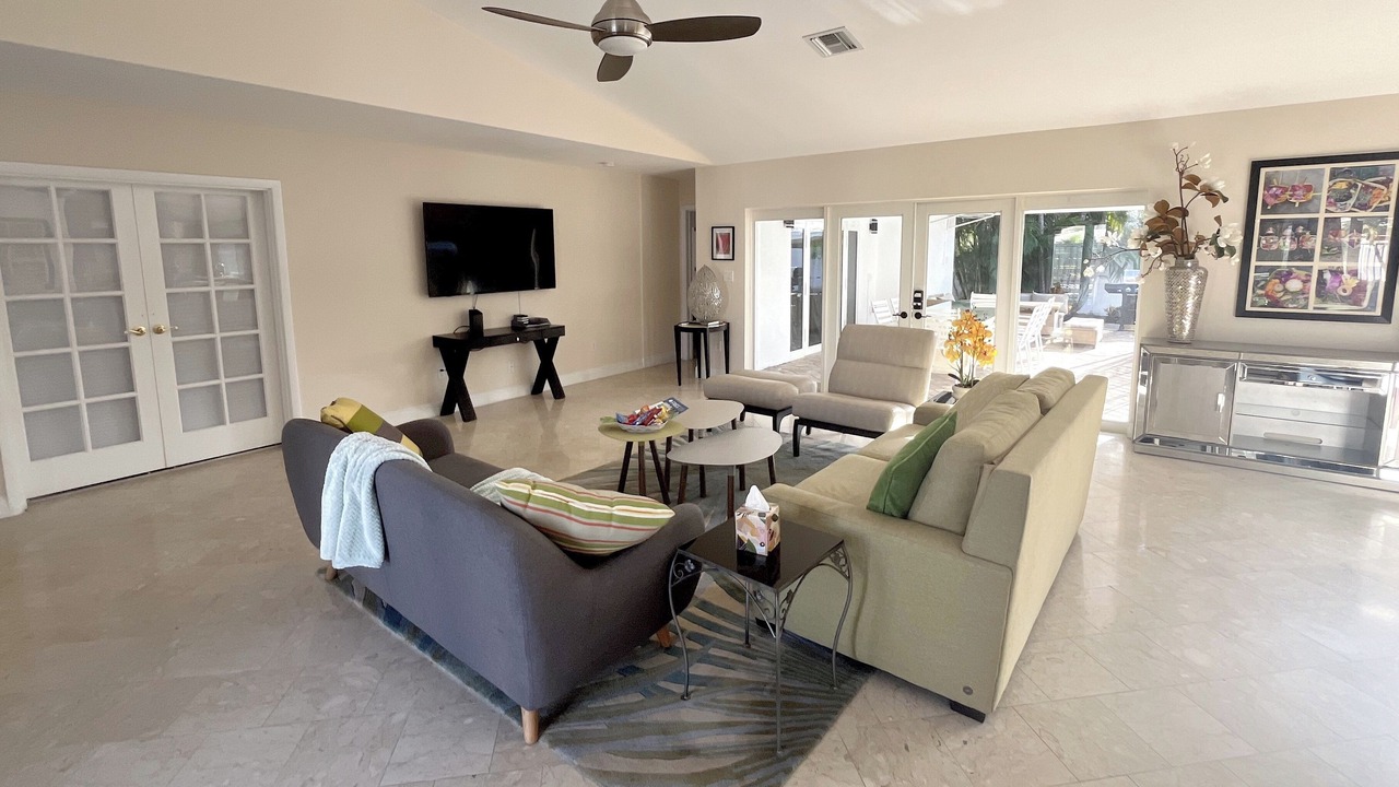 Photo of Livingroom in Coral Heights