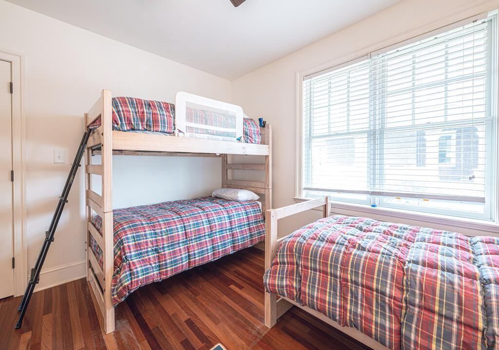 Photo of Bedroom in Admiral Estates