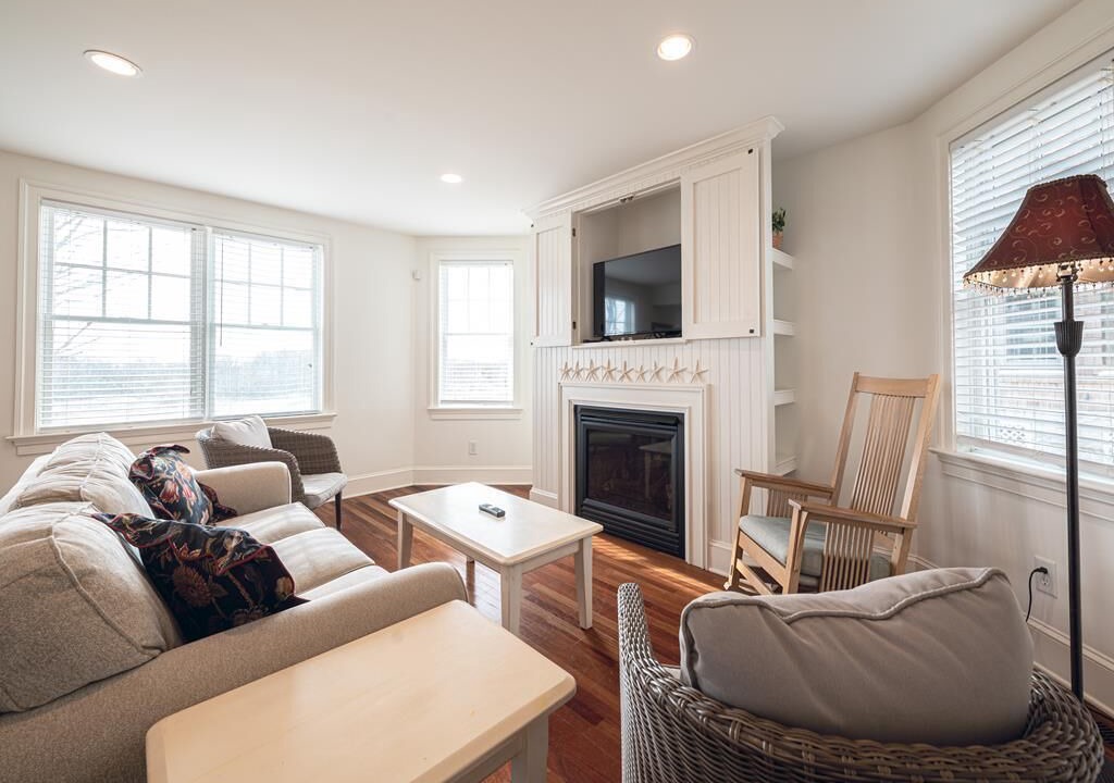Photo of Livingroom in Admiral Estates