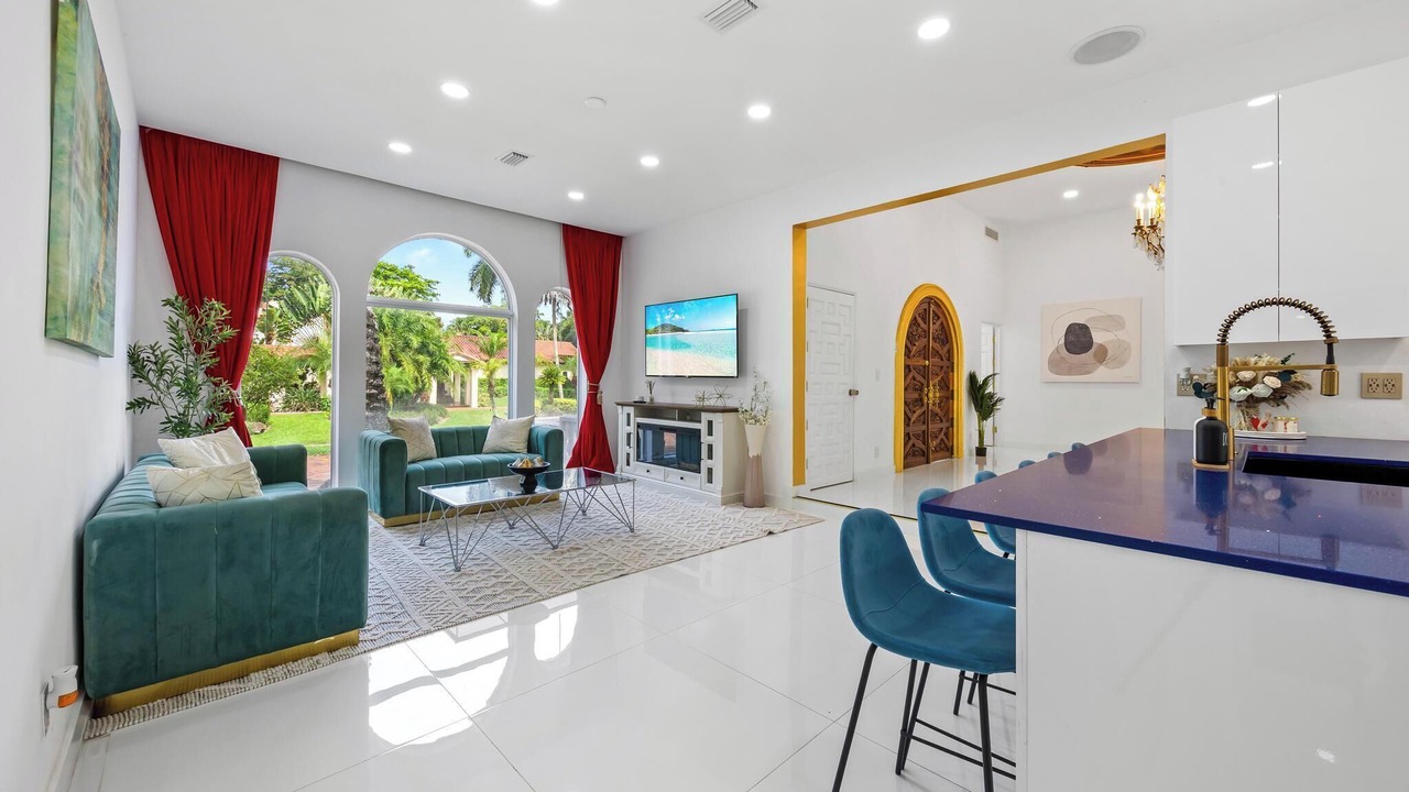 Photo of Livingroom in Tamarac
