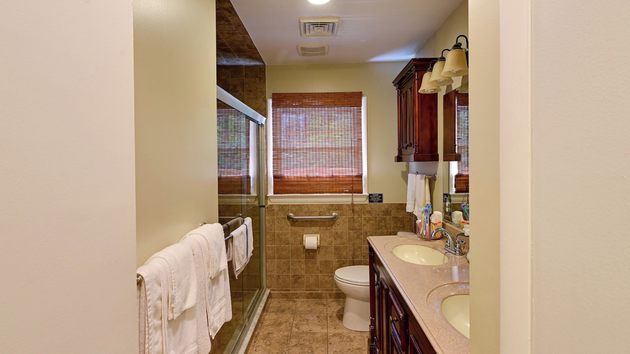 Photo of Bathroom in Delmar