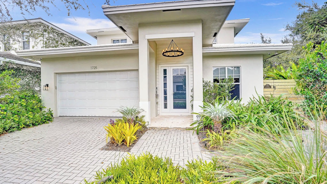 Photo of Outdoor in Poinsettia Heights