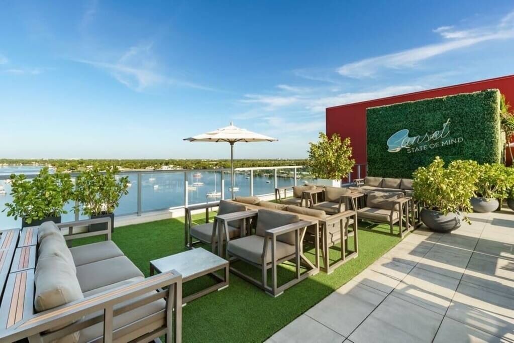 Photo of Outdoor in Hollywood