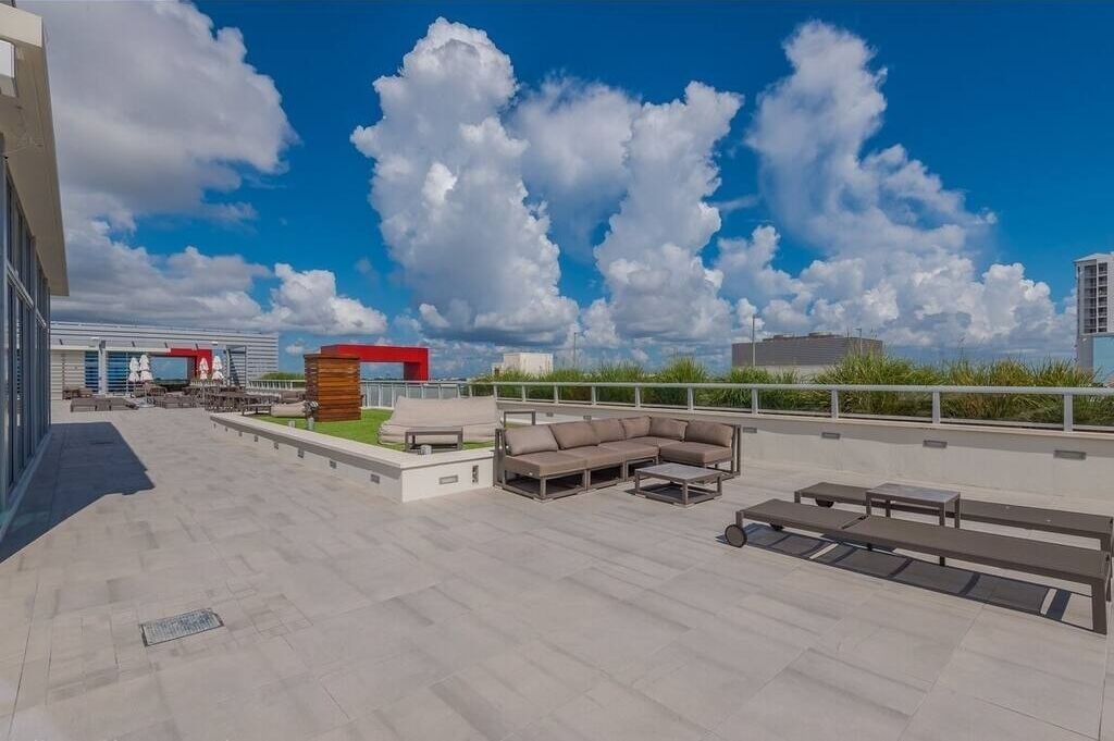 Photo of Patio Balcony in Hollywood