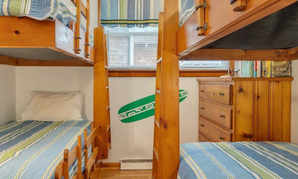 Photo of Bedroom in Avalon