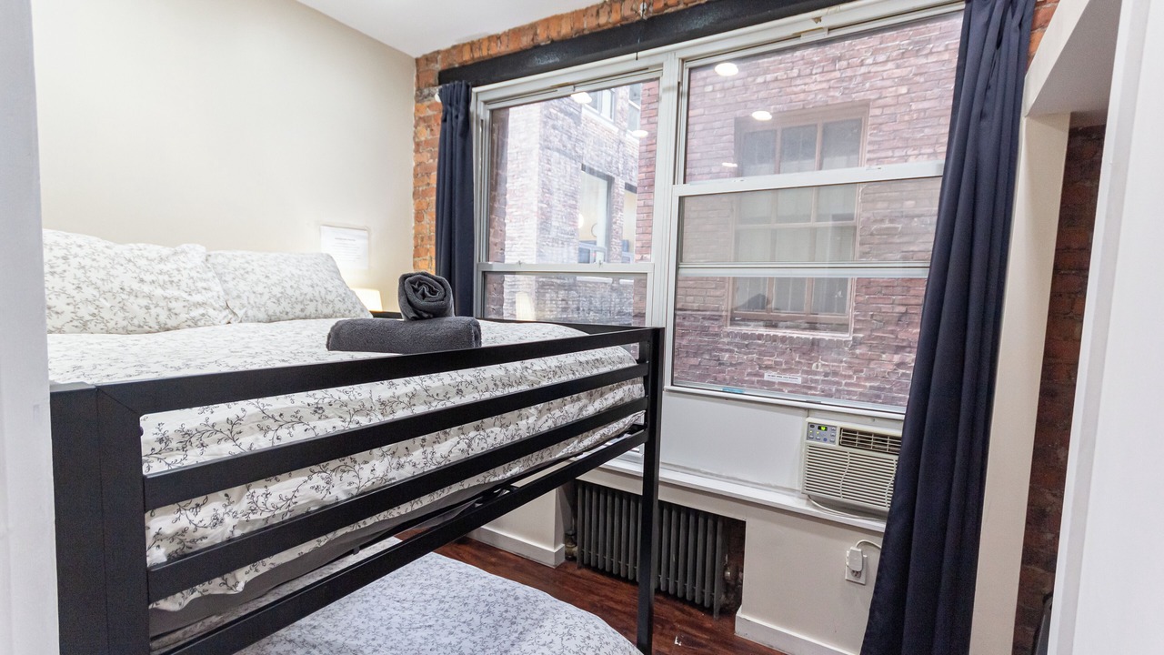 Photo of Bedroom in Koreatown