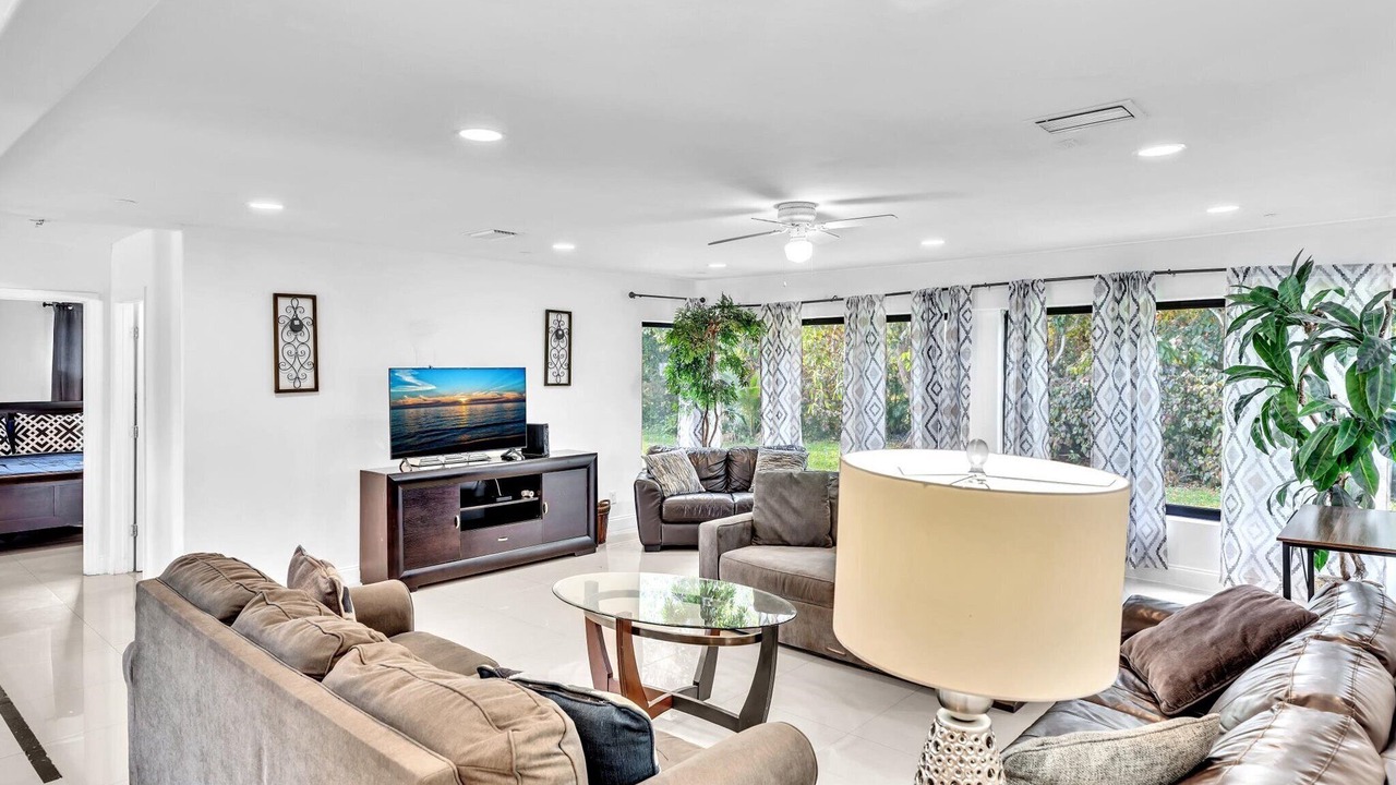 Photo of Livingroom in Plantation