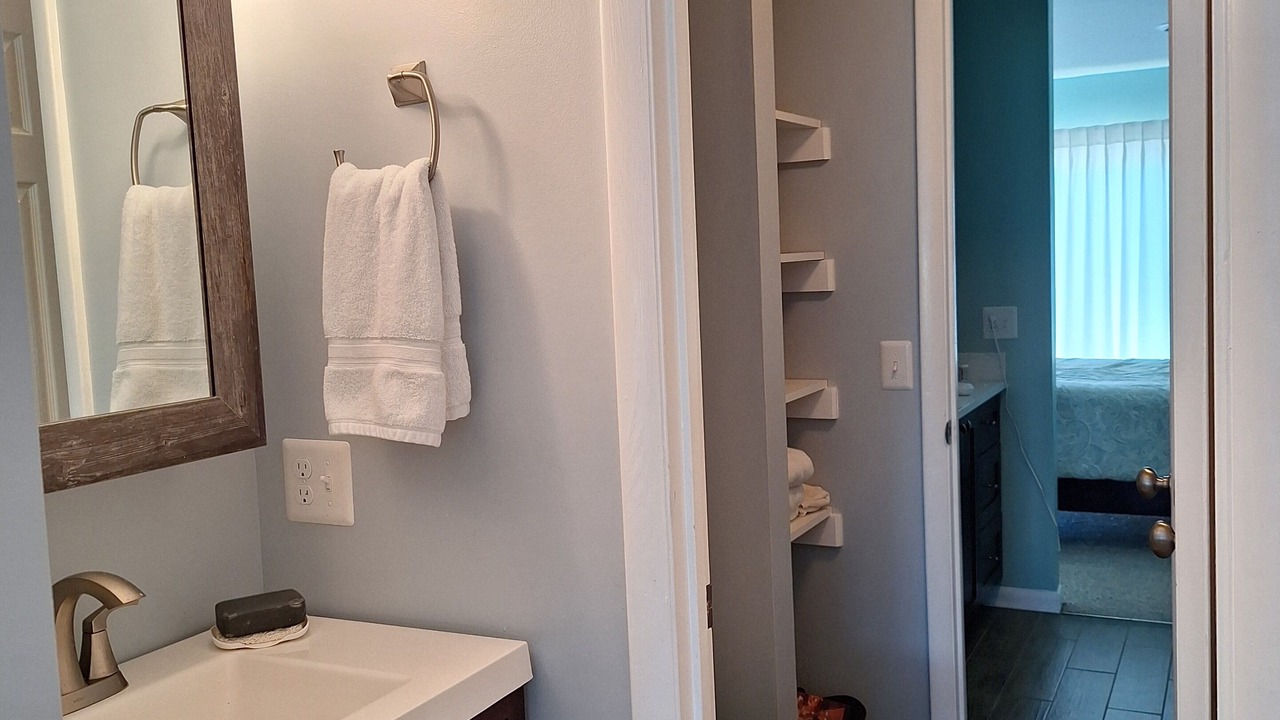 Photo of Bathroom in Country Club Estates
