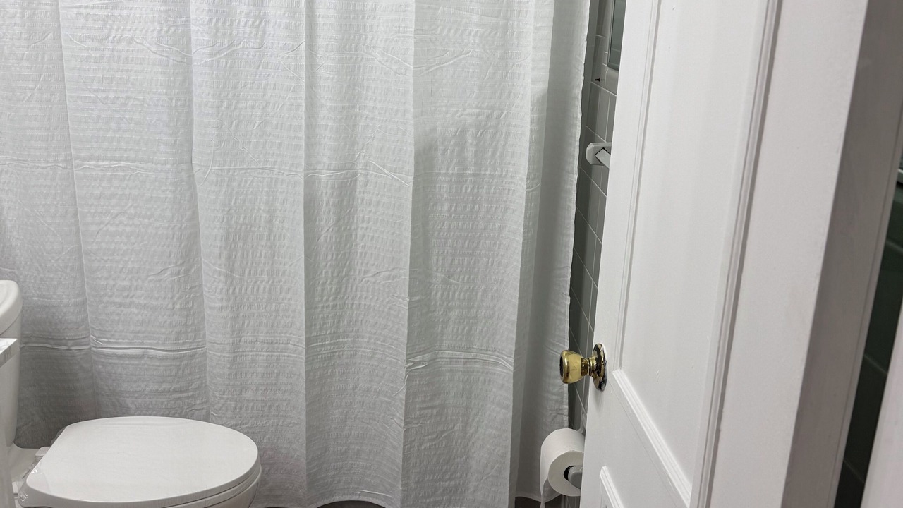 Photo of Bathroom in Imperial Point