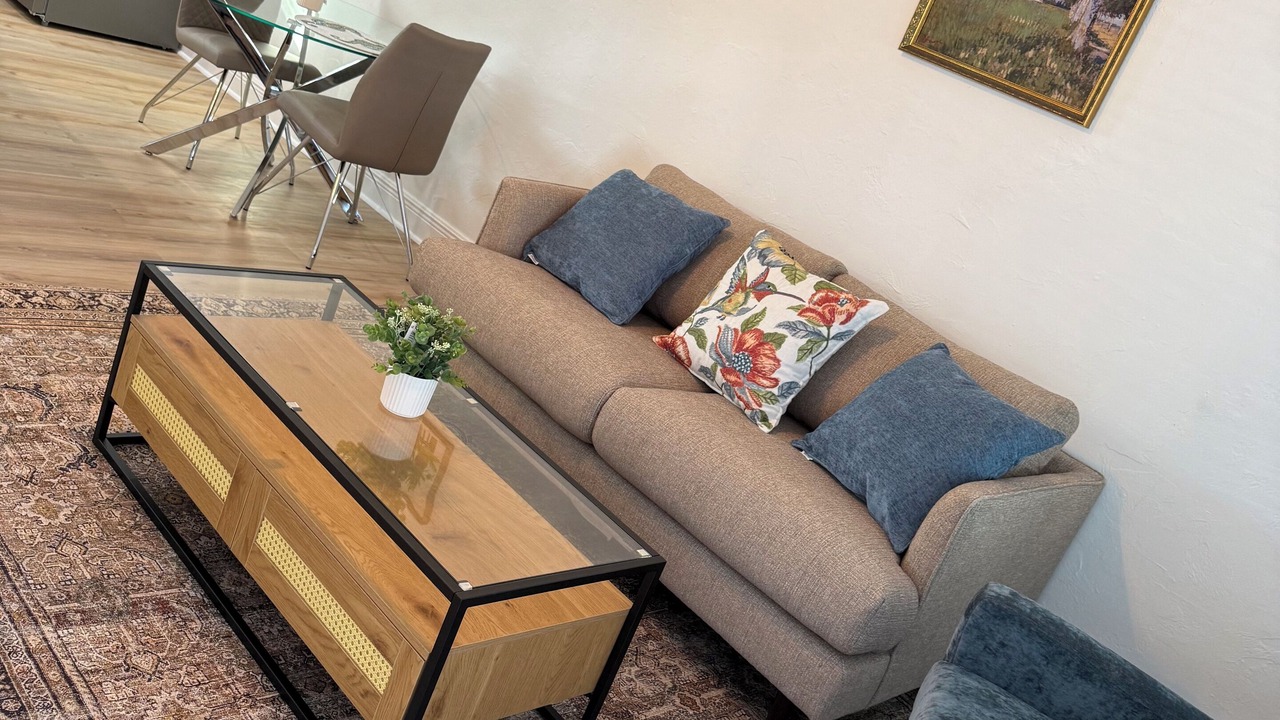 Photo of Livingroom in Imperial Point