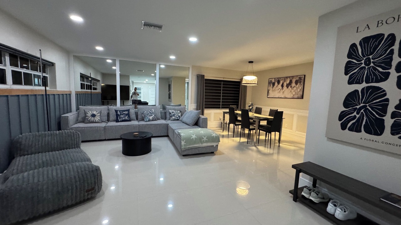 Photo of Bedroom in Miami Lakes