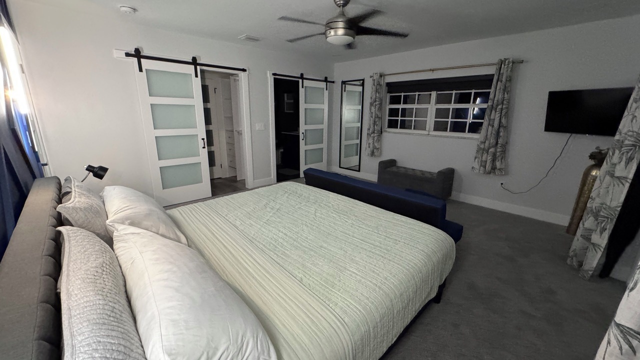 Photo of Bedroom in Miami Lakes
