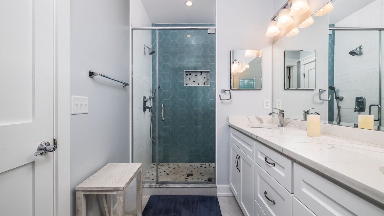 Photo of Bathroom in Sunset Island