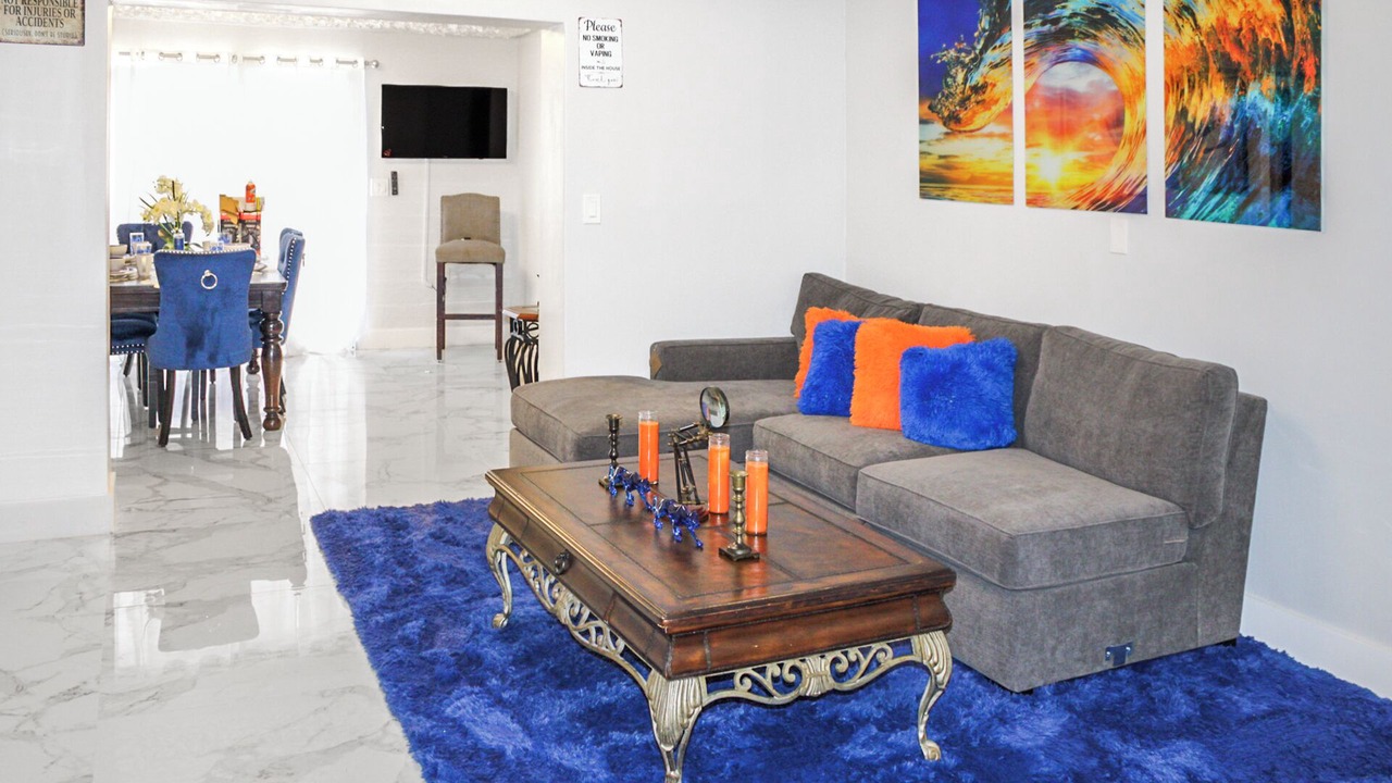 Photo of Livingroom in Miami Gardens