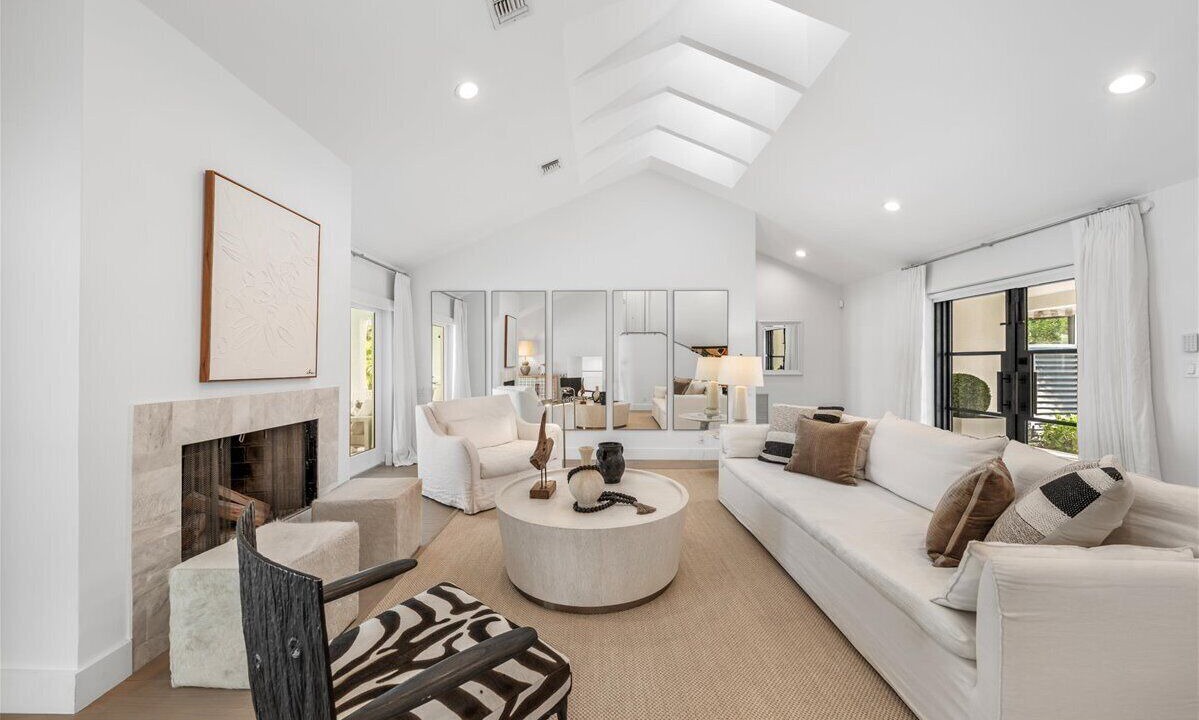 Photo of Livingroom in Colee Hammock