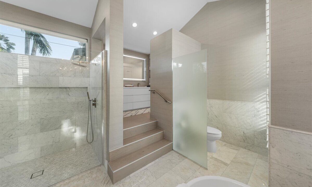 Photo of Bathroom in Colee Hammock