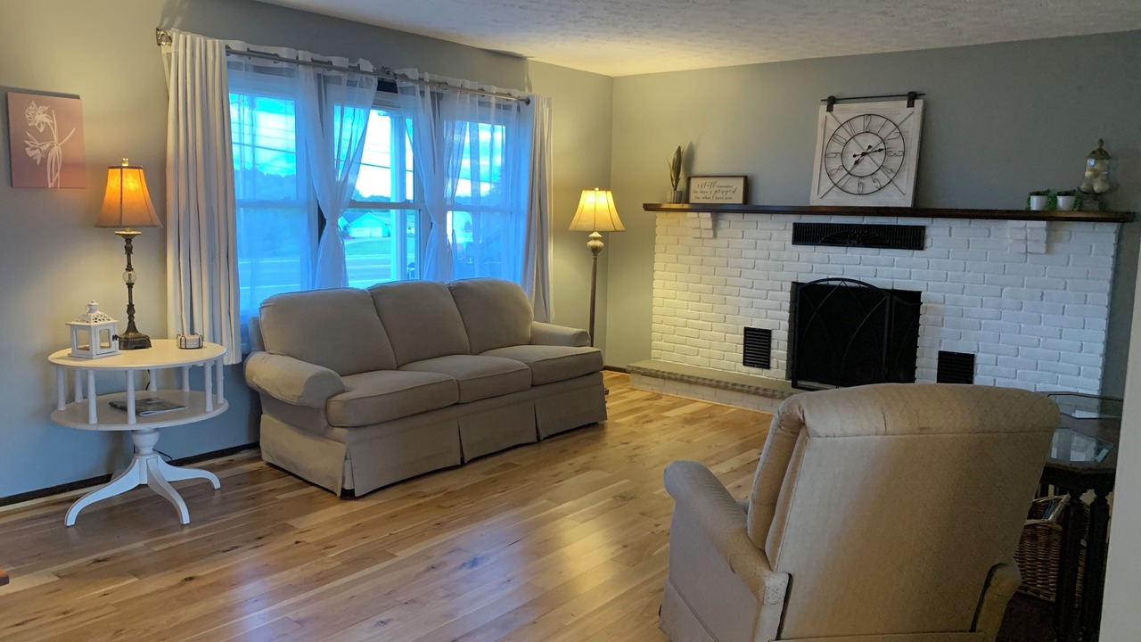 Photo of Livingroom in Millersburg