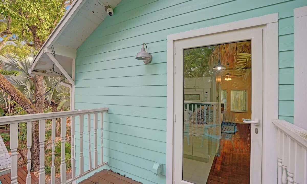 Photo of Patio Balcony in Sailboat Bend