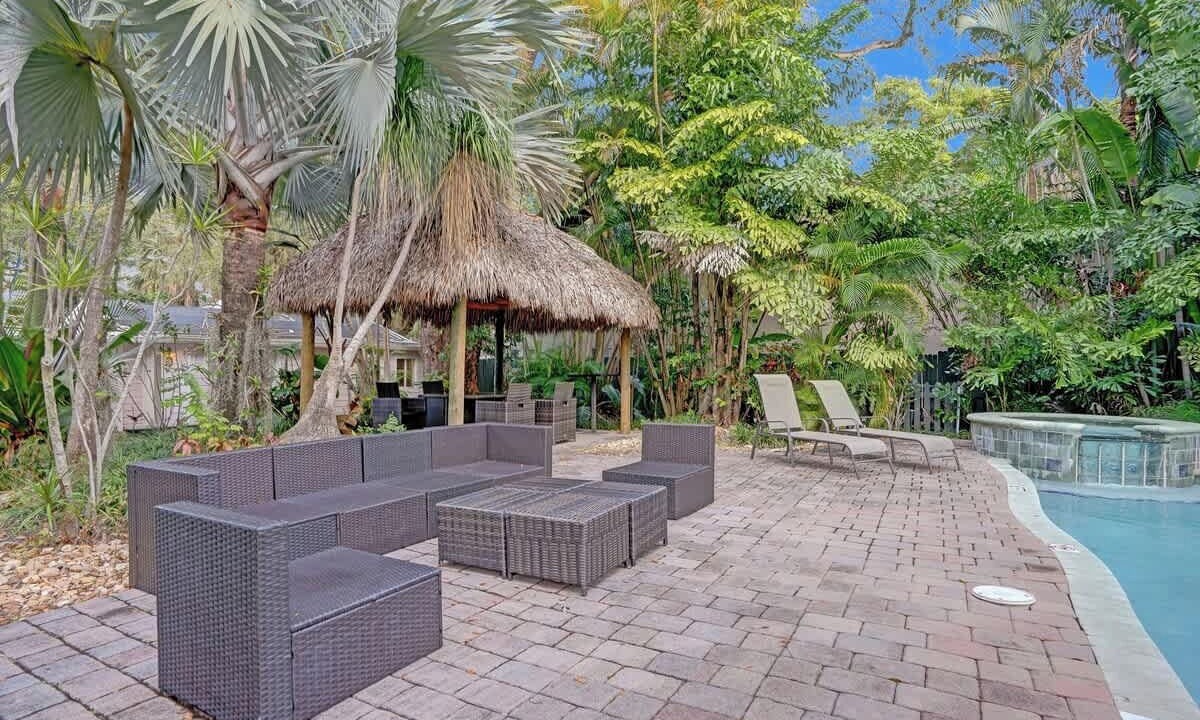 Photo of Patio Balcony in Sailboat Bend