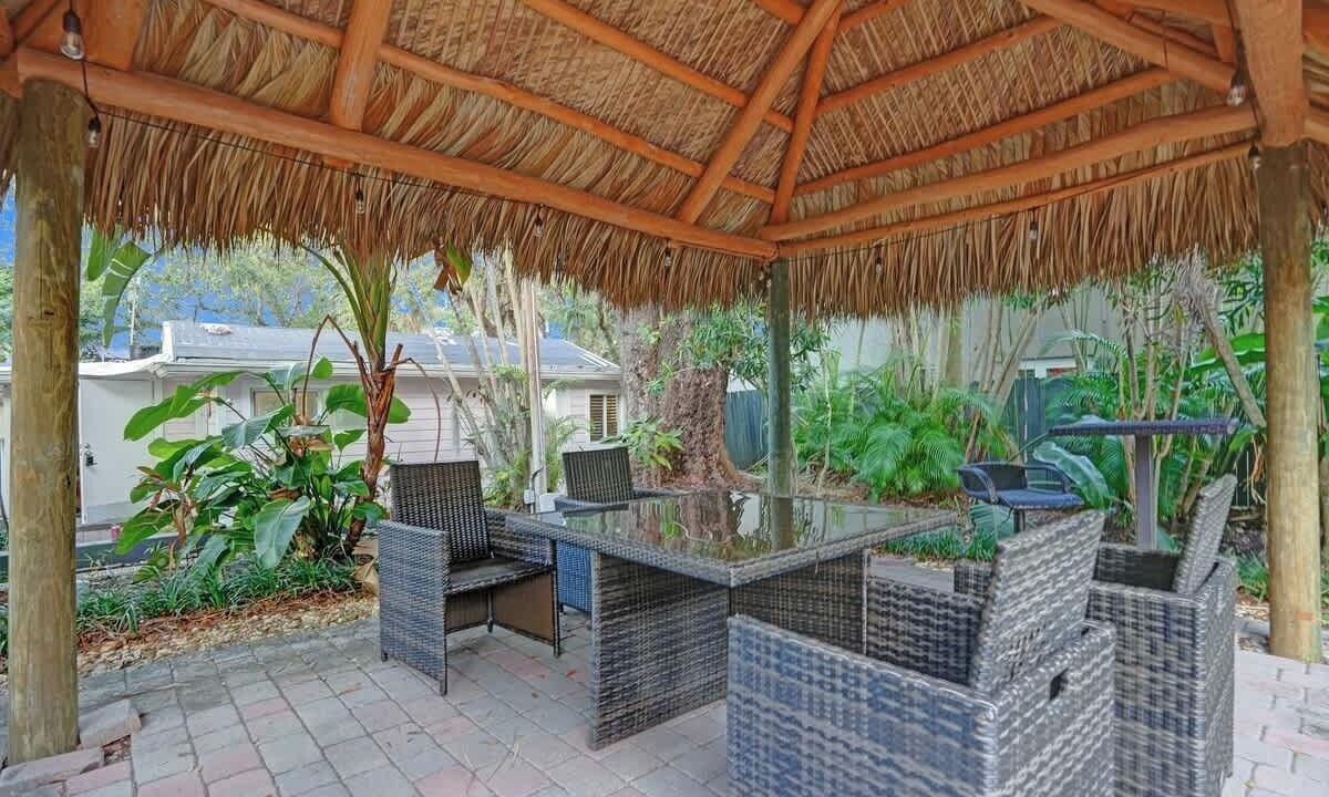 Photo of Patio Balcony in Sailboat Bend