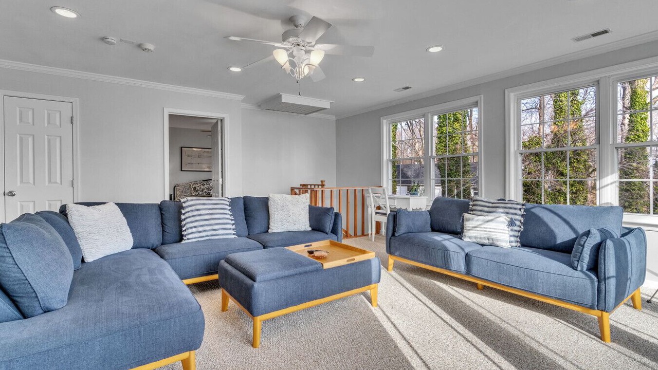 Photo of Livingroom in Chesapeake Beach