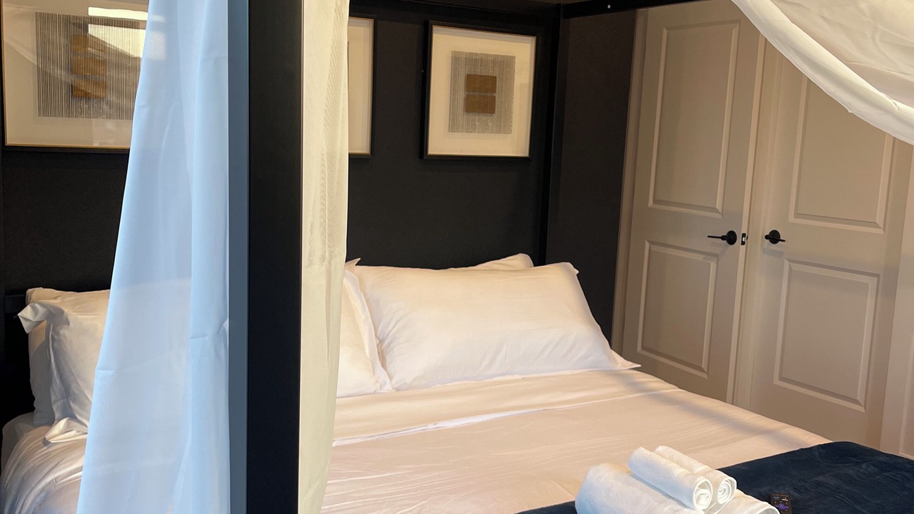 Photo of Bedroom in East Newark