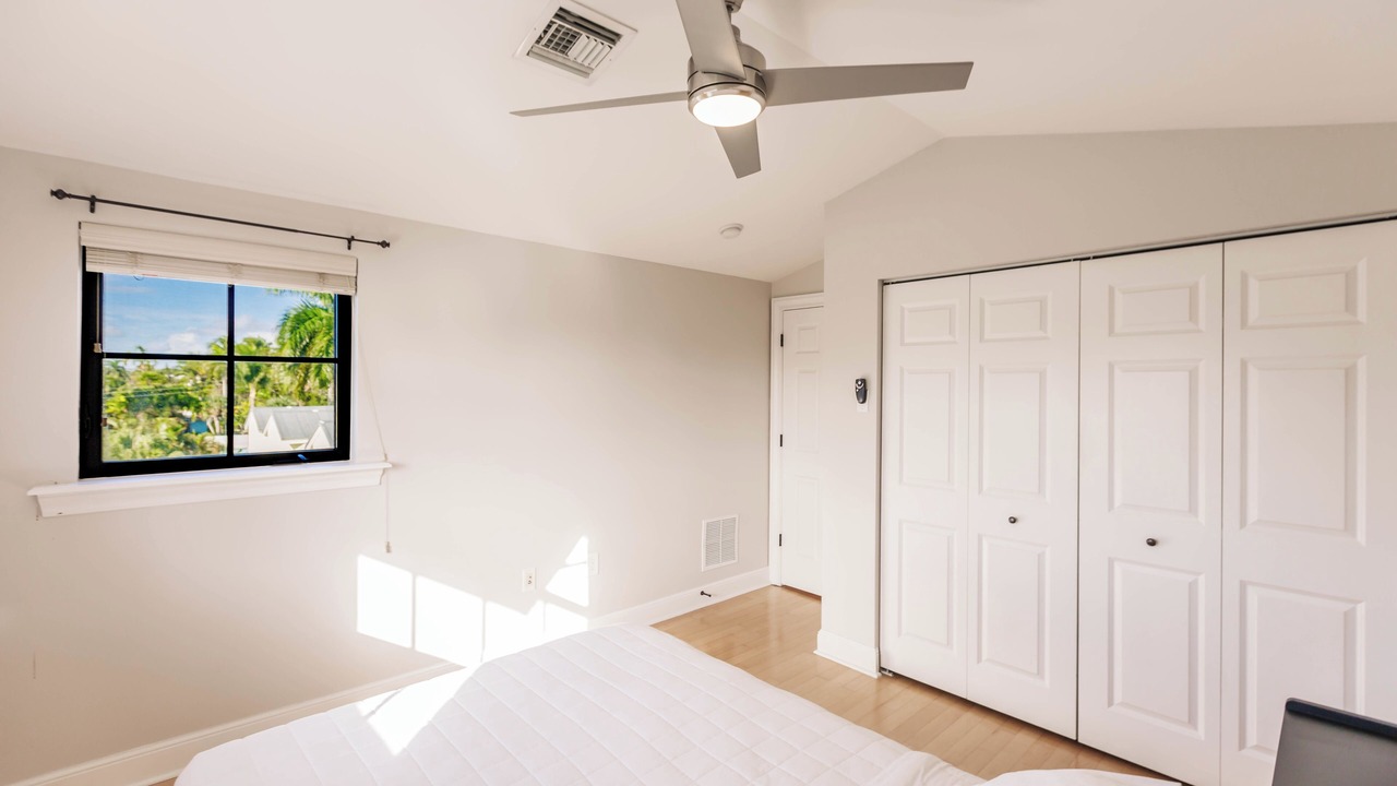 Photo of Bedroom in Tarpon River