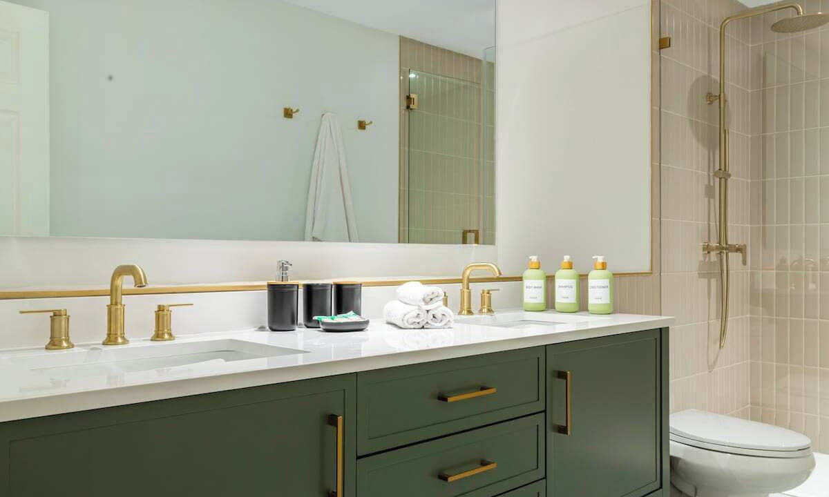 Photo of Bathroom in Plantation