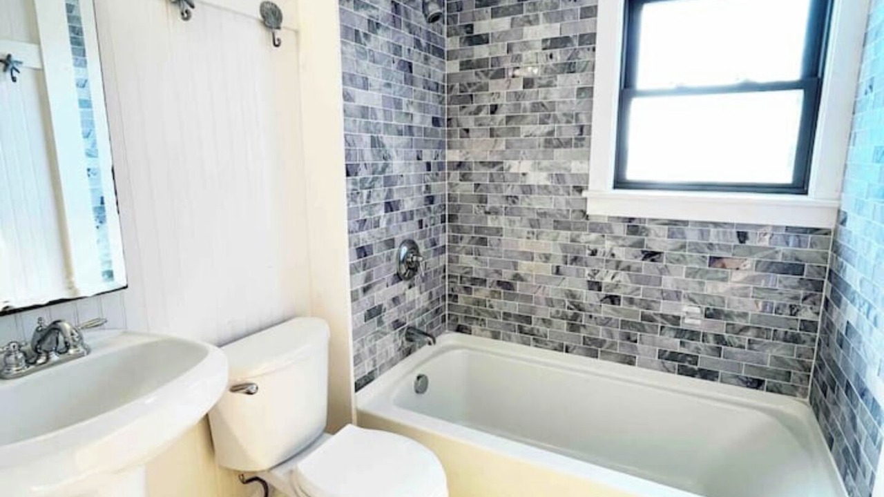 Photo of Bathroom in Mara Vista