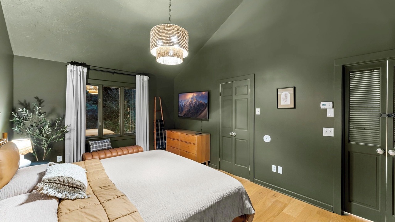 Photo of Bedroom in Ellicottville