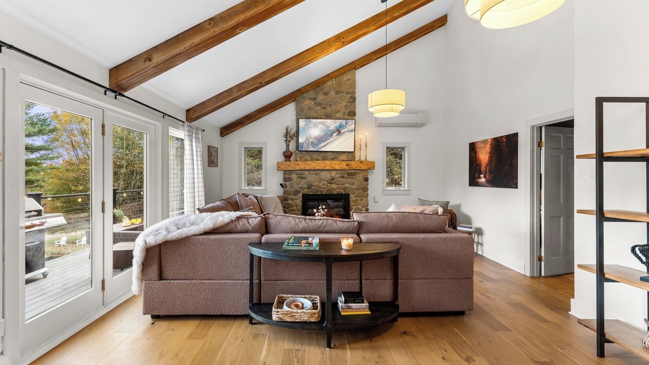 Photo of Livingroom in Ellicottville