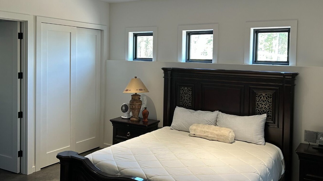 Photo of Bedroom in Lakeside