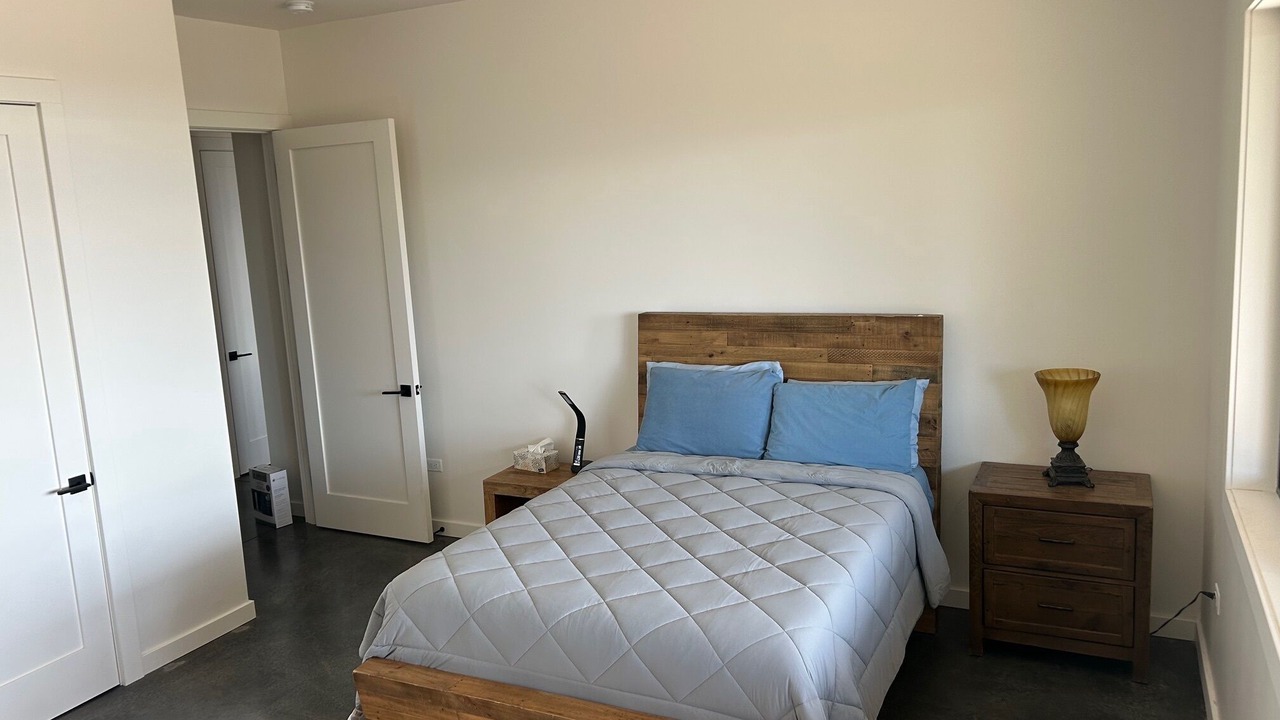 Photo of Bedroom in Lakeside