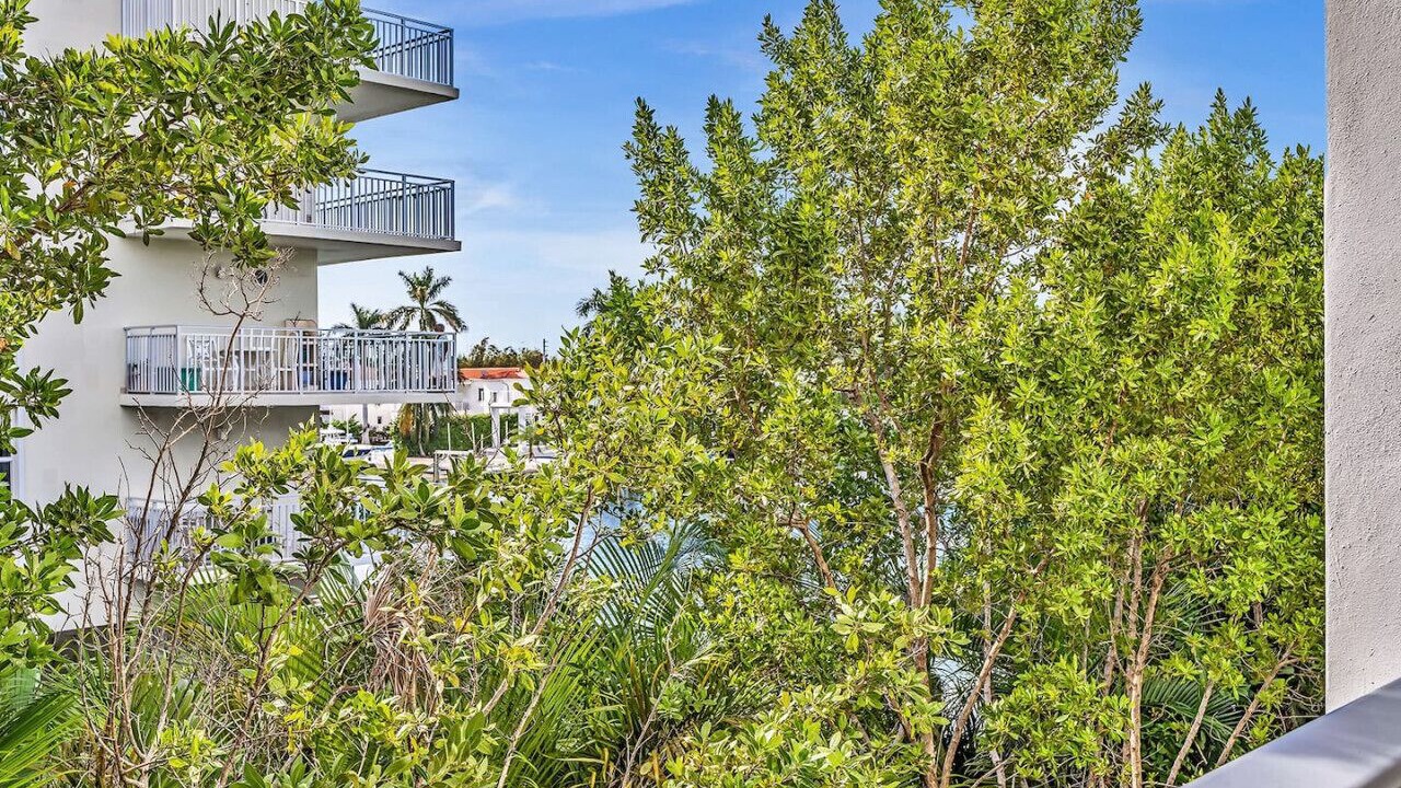 Photo of Outdoor in Bay Harbor Islands