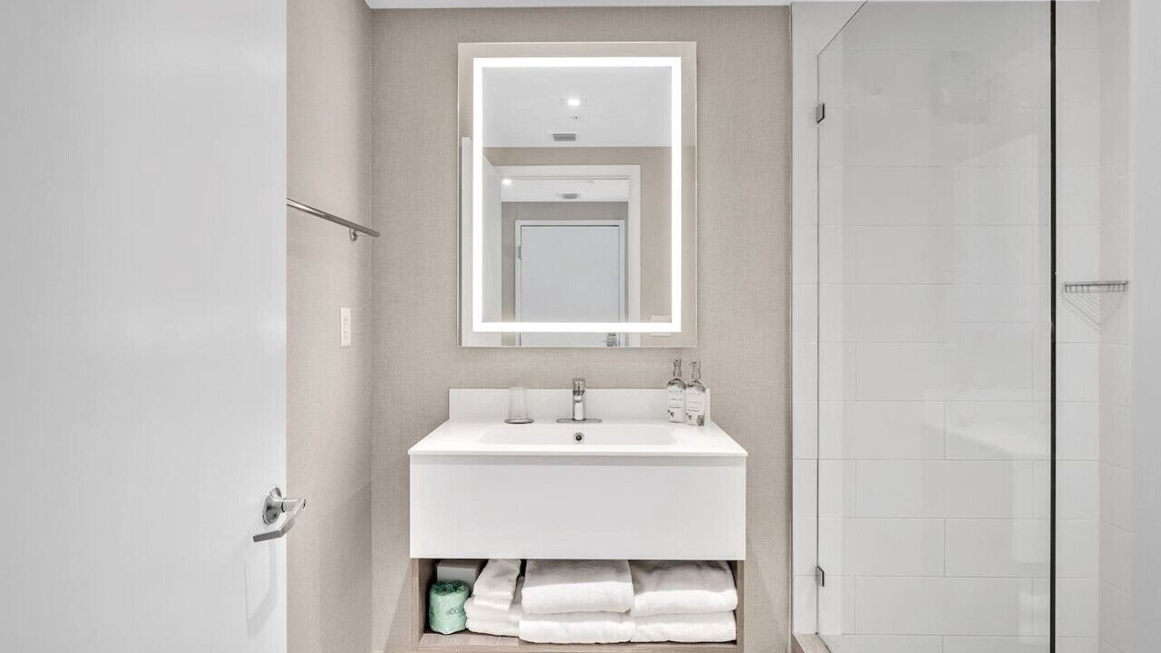 Photo of Bathroom in Bay Harbor Islands