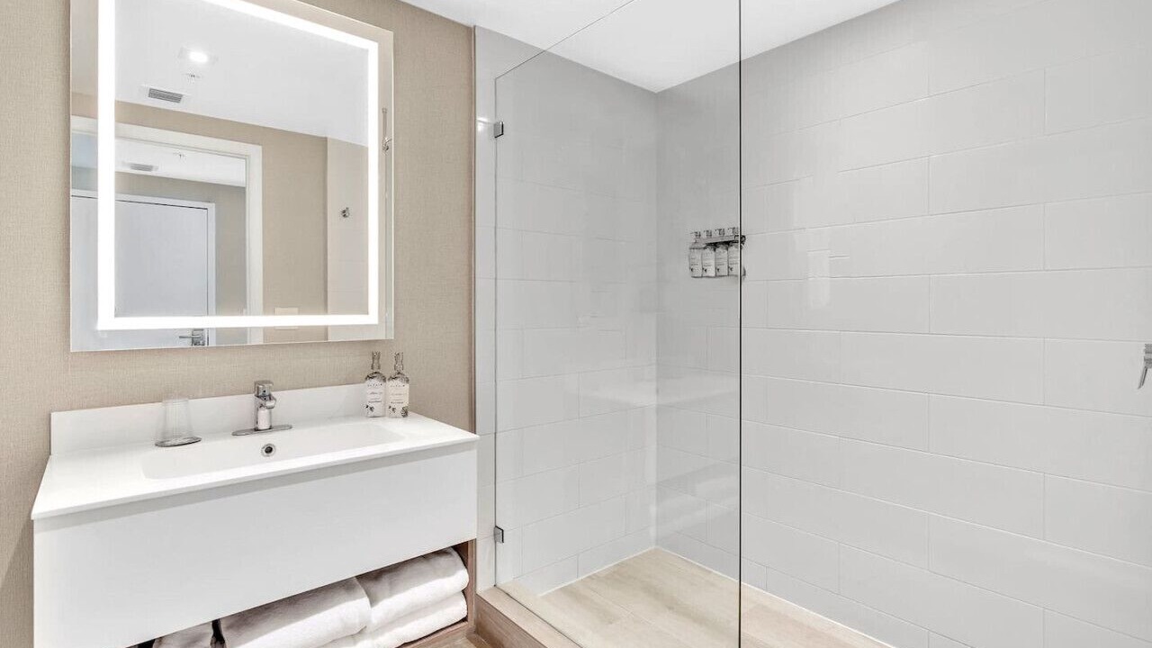 Photo of Bathroom in Bay Harbor Islands