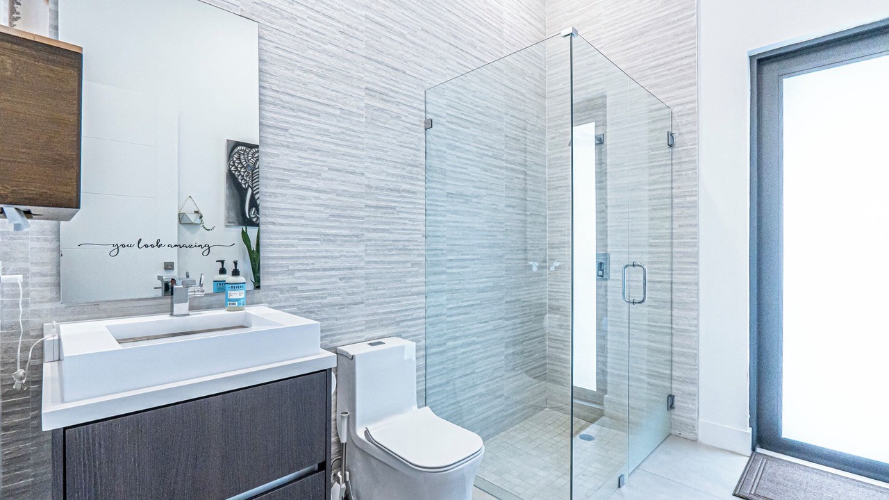 Photo of Bathroom in Southwest Ranches