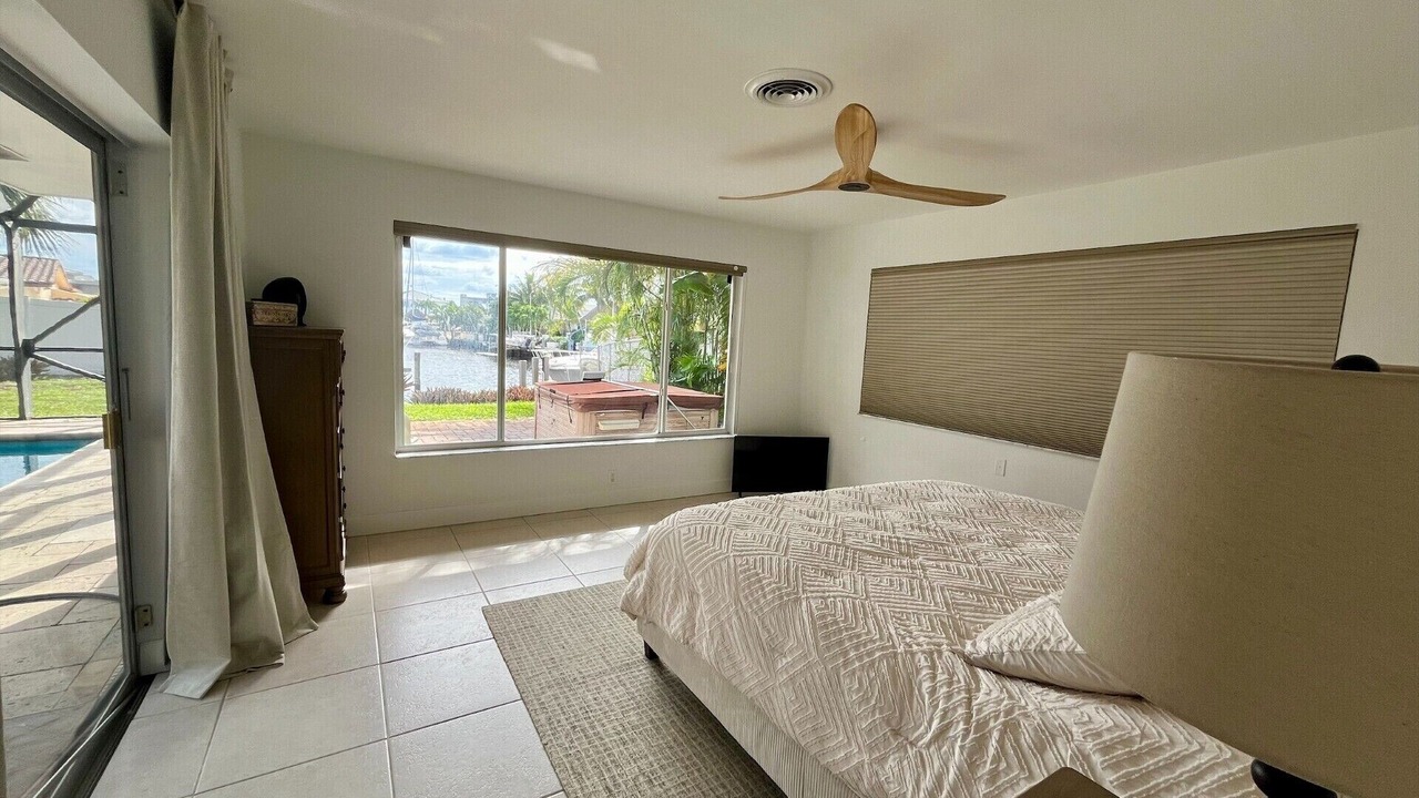 Photo of Bedroom in Deerfield Beach