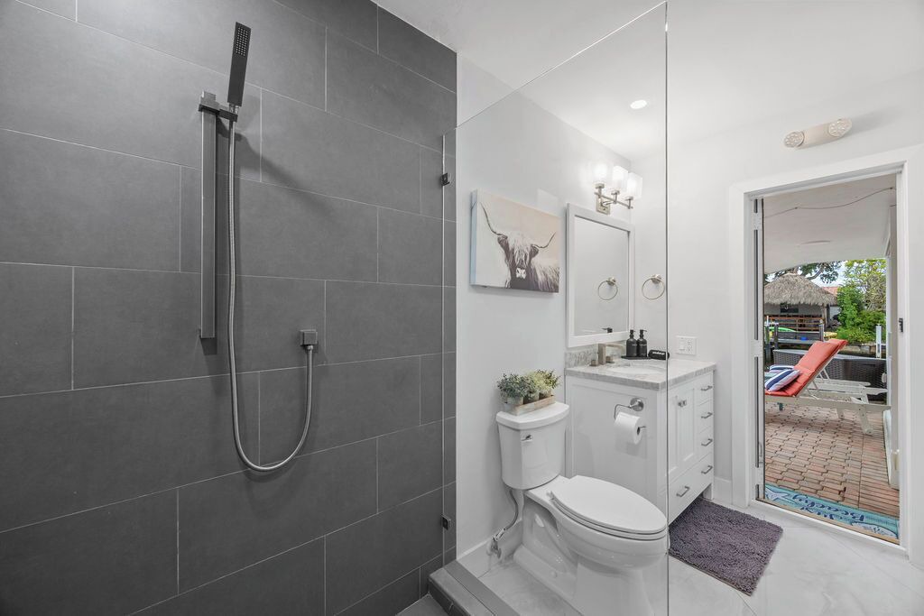 Photo of Bathroom in Coral Ridge Isles