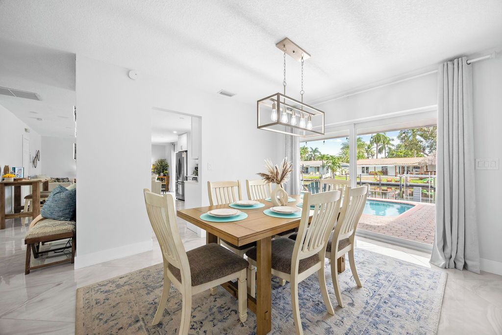 Photo of Bedroom in Coral Ridge Isles